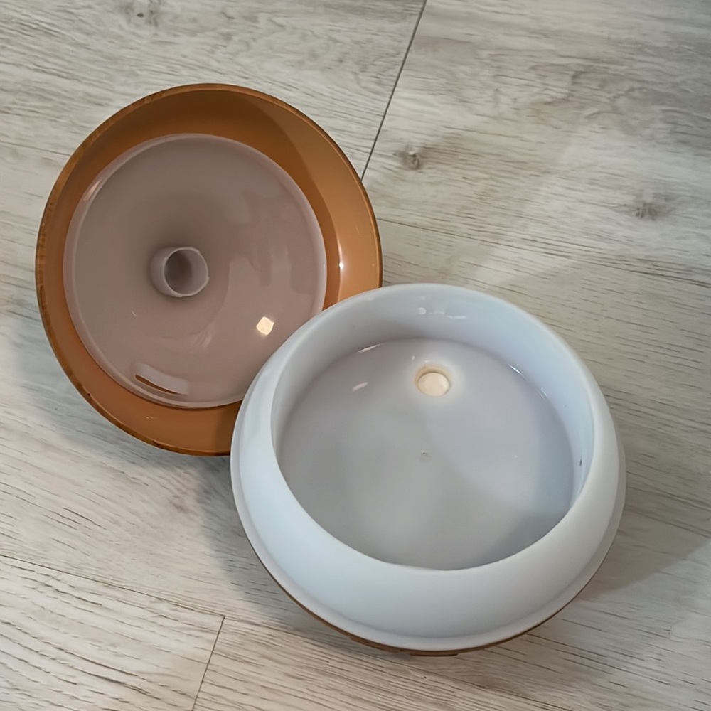 Essential Oil Diffuser - Picture 3 of 7